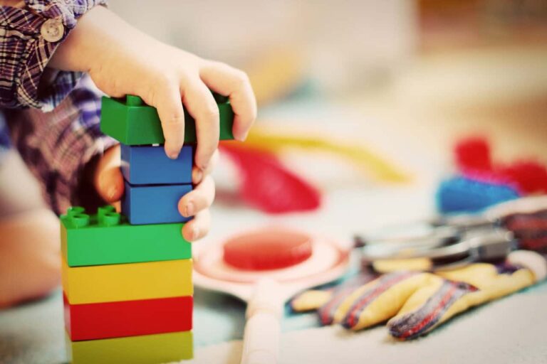 Minimalist Parenting: Promoting Creativity with Fewer Toys