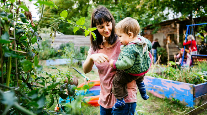 The Environmental Benefits of Minimalist Parenting: Raising Eco-Conscious Kids